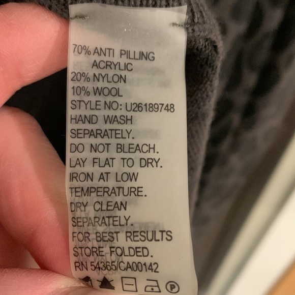 EUC ladies size S sweater cape - Picture 6 of 6